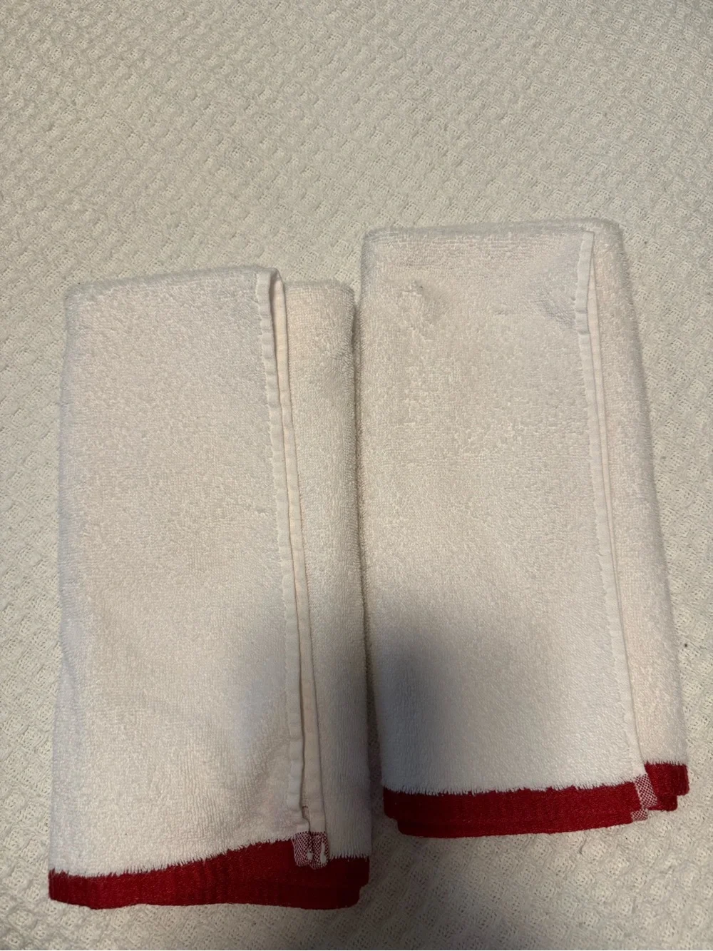 Sophia Christmas Hand Towels Set of 2 White Terry Embroidered Wreath Red Trim
